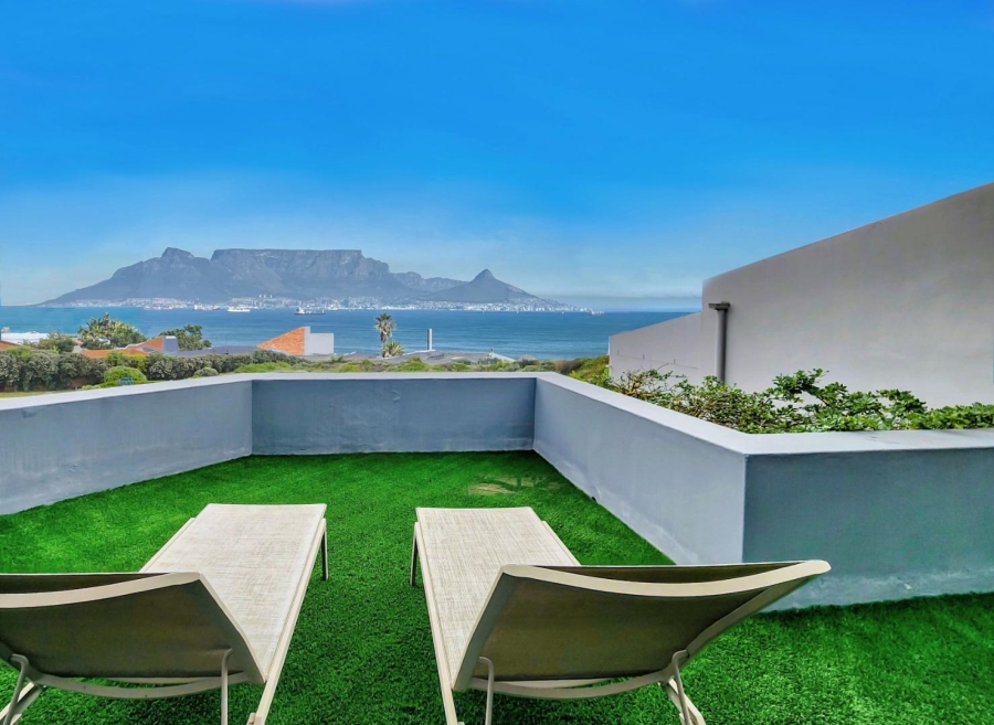 4 Bedroom Property for Sale in Bloubergstrand Western Cape